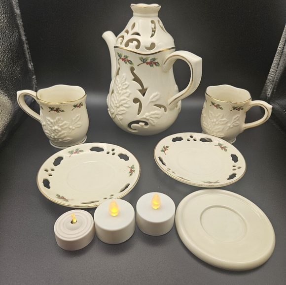 Partylite Holly Leaf Tea Set - Picture 8 of 12